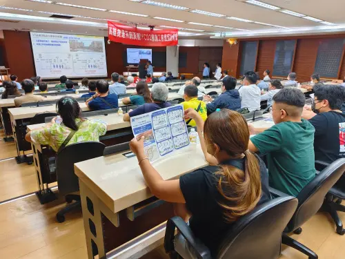 ▲高捷黃線YC02標施工前里民說明會，周邊居民及商家皆踴躍出席。（圖／高市府捷運局提供）