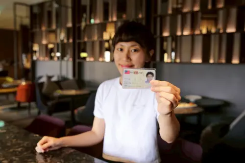 搶攻618購物節 福華下殺5折搶客星饗道週週抽黃金 ▲出示任一人身分證含「3」或「0」,即享「嫩煎美國紐約客牛排佐紅酒醬」買一送一。(圖/福華飯店提供)