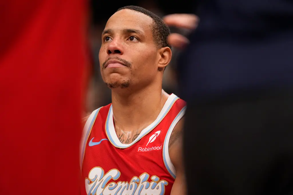 ▲奧蘭多魔術隊總管Jeff Weltman終於出手補強後場火力，透過一筆震撼交易從曼菲斯灰熊換來明星後衛Desmond Bane。這筆交易中，魔術送出了Kentavious Caldwell-Pope、Cole Anthony，外加4枚首輪選秀籤與2029年選秀互換權。（圖／美聯社／達志影像）