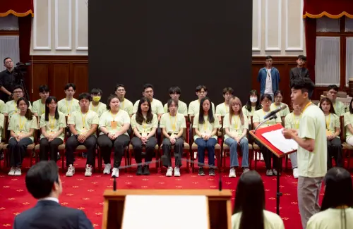 ▲為了明天的國會簡報，總統府昨天已先行布置，在大禮堂準備好大螢幕。（圖／總統府flickr）