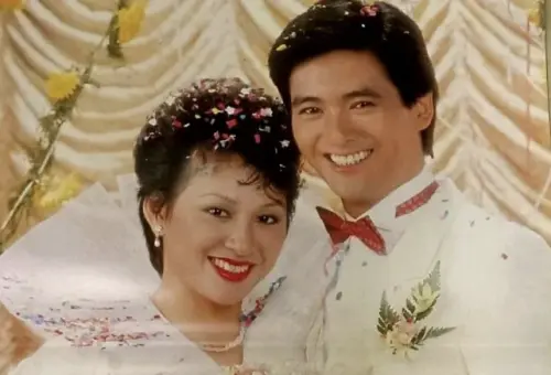 ▲周潤發（右）曾和余安安（左）有過一段婚姻，但僅維持9個月便告終。（圖／翻攝自微博）