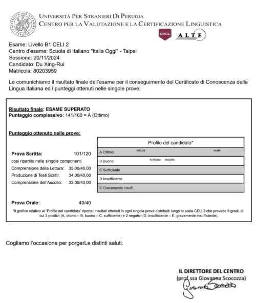 ▲阿滴曬出自己通過義大利文檢定的證書。（圖／IG rayduenglish）