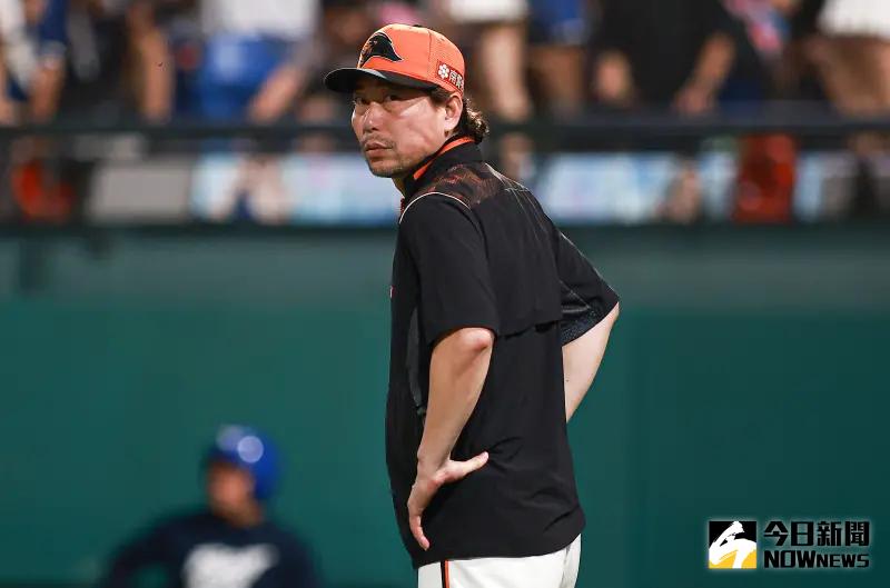 ▲統一獅今（26）日在台南主場迎戰台鋼雄鷹，打線終於復甦，全場敲出13支安打，卻出現過多殘壘，包含2次滿壘「大中計」，最終僅換回3分，終場3：4不敵台鋼雄鷹，勝差正式被中信兄弟追平。（圖／記者葉政勳攝 ,2025.06.17）