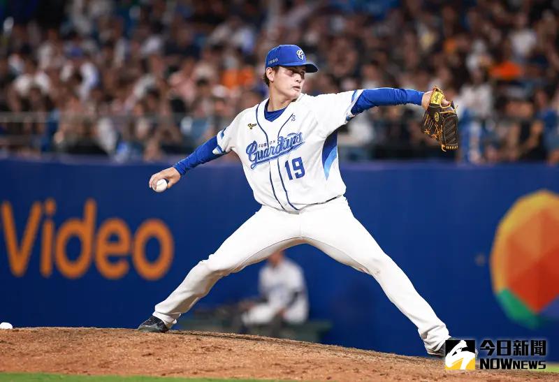 ▲富邦悍將投手張奕過去曾是日本高校留學生，2012年福岡縣大會，他曾率隊殺入決賽，但最終以2分之差落敗，與甲子園無緣。（圖／記者葉政勳攝 ,資料照）