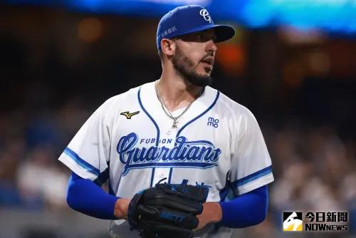 ▲富邦悍將魔力藍本季已經拿下7勝，今日將挑戰個人在中職生涯最多的單季8勝。（圖／記者葉政勳攝,資料照）