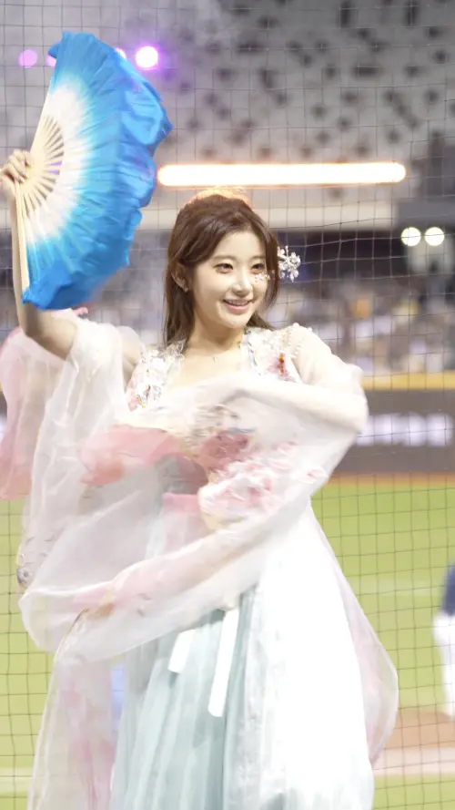 ▲李珠珢（如圖）在IG付費限動中曬出多張照片、影片，向粉絲們報平安。（圖／讀者提供）