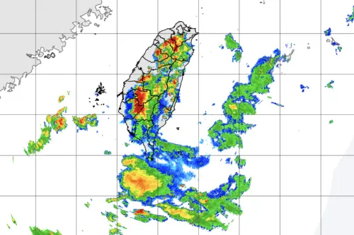 快訊/國家警報連發!2縣市豪雨特報 氣象署警告:大雨襲16地區