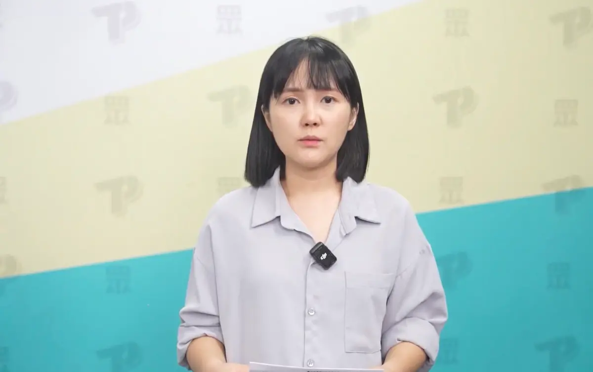 ▲立委王義川酸盧秀燕粉底液網炸鍋，民眾黨新聞部主任吳怡萱轟：充滿封建思想的男性沙豬。（圖／民眾黨提供）