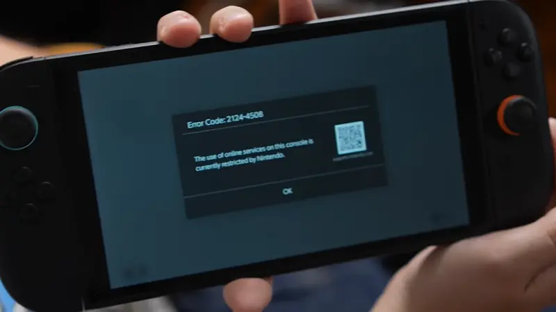 ▲真的別挑戰任天堂！剛發售12天，就已經有人手上的Switch 2「直接變廢鐵」。（圖／YT@Scattered Brain）