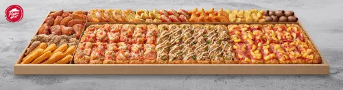 7月「麥當勞買一送一」歡樂送優惠偷跑!新品「迷你Q紫薯」將開賣 ▲必勝客全新升級「一公尺派對盒」,開放雙北限時外送。(圖/必勝客提供)