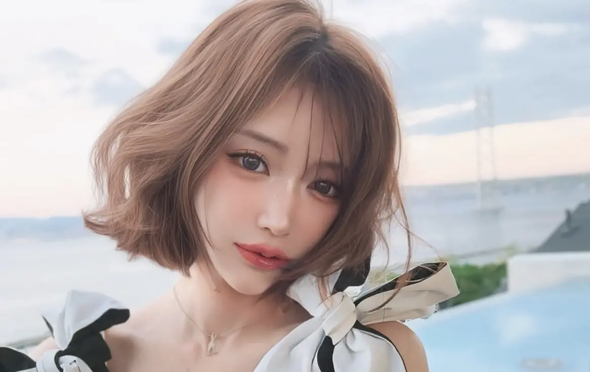 ▲日本前AV女優明日花綺羅（如圖）過往情史遭到起底，不僅曾為體壇球星當過後宮，還熱戀過當紅牛郎。（圖／IG asukakiraran）