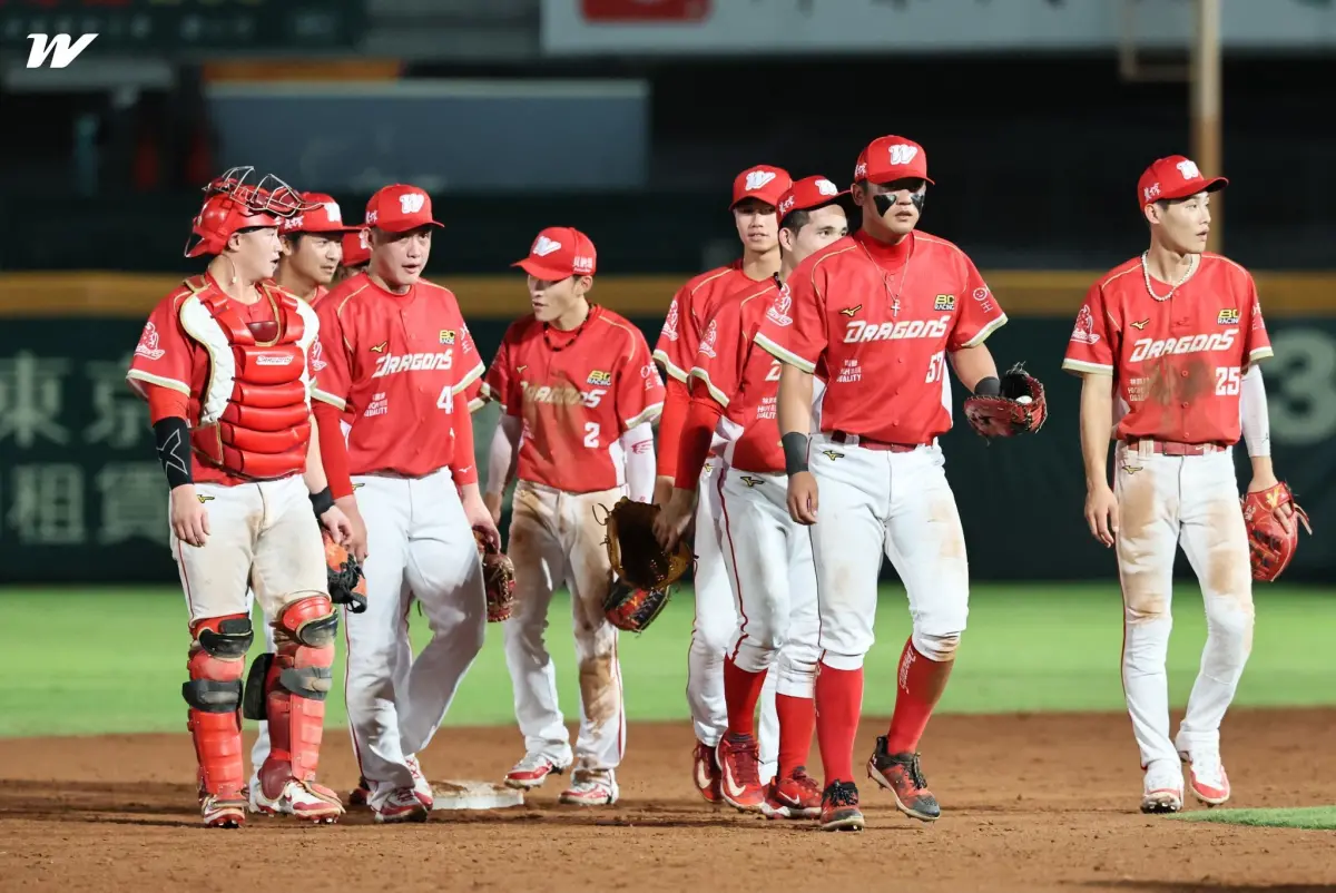 ▲味全龍上半季戰績位居第4，今球團公告，徐文芳卸任董事長一職，由原味全食品工業董事簡倍祥接任。（圖／味全龍提供）