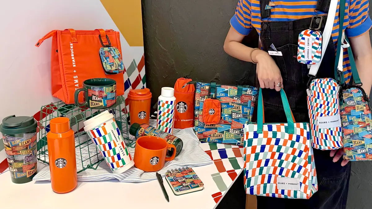 ▲週間迎夏至前「星巴克買一送一」！今起2天好友分享日，爽喝一堆星冰樂、星沁爽18款半價飲品咖啡優惠；6月24日開搶STARBUCKS + BEAMS聯名馬克杯、保冷袋等17款周邊一覽。客美多聯名乖乖。（圖／記者蕭涵云攝）