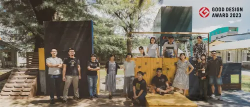 ▲ 技工舍榮獲日本Good Design優秀設計賞,左一為協同主持人李怡志。(圖/李怡志提供) ▲ 技工舍榮獲日本Good Design優秀設計賞,左一為協同主持人李怡志。(圖/李怡志提供)