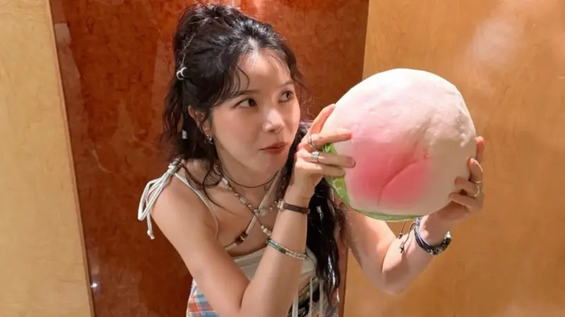 ▲韓國女團MAMAMOO的隊長頌樂（Solar）在台灣擁有高人氣，為了回饋台灣粉絲的愛，頌樂推出全中文單曲在台灣出道，愛台灣的她自爆「想買台灣的房子」，不過卻被價格給勸退了。（圖／頌樂IG）