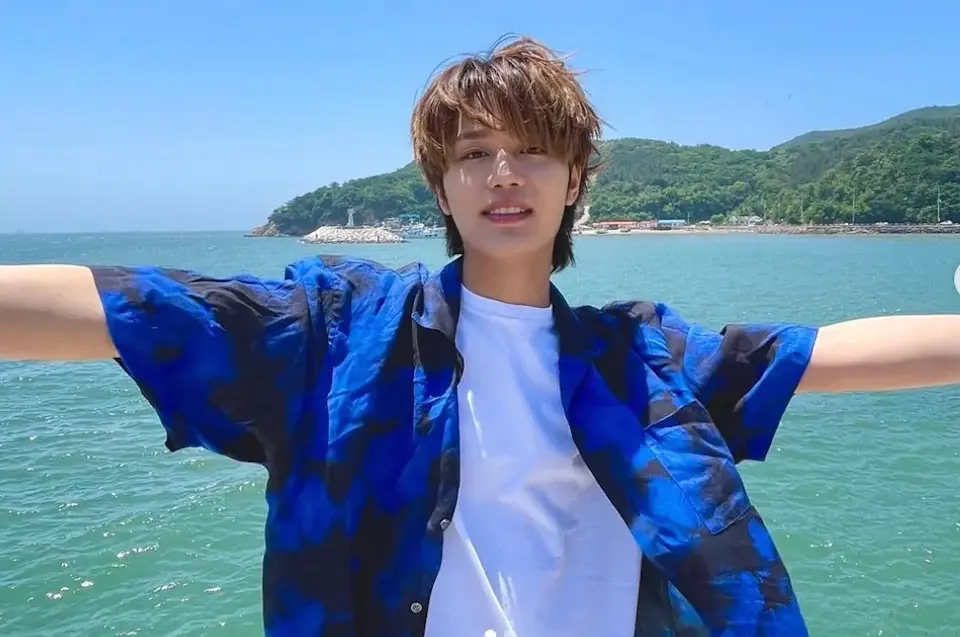 ▲前NCT成員文泰一（如圖）因與友人撿屍酒醉女子，今日遭法院判決入獄3年6個月，被當庭收押，文泰一爸媽在法庭上旁聽，據說當場淚崩了。（圖／文泰一IG）