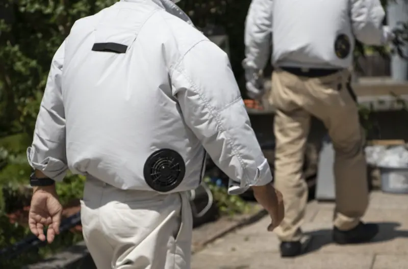 ▲新北市勞動檢查處首創「風扇衣」、「水冷服」補助，每人最高補助3萬元，申請條件、補助項目與申請流程一次看。（示意圖／取自photoAC）