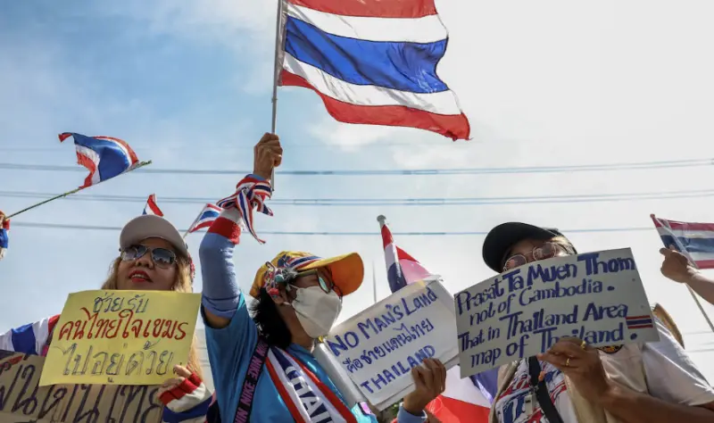 ▲泰國人對總理與柬埔寨前總理洪森的通話內容感到十分生氣，許多人認為國家應該「硬起來」。（圖／美聯社／達志影像）