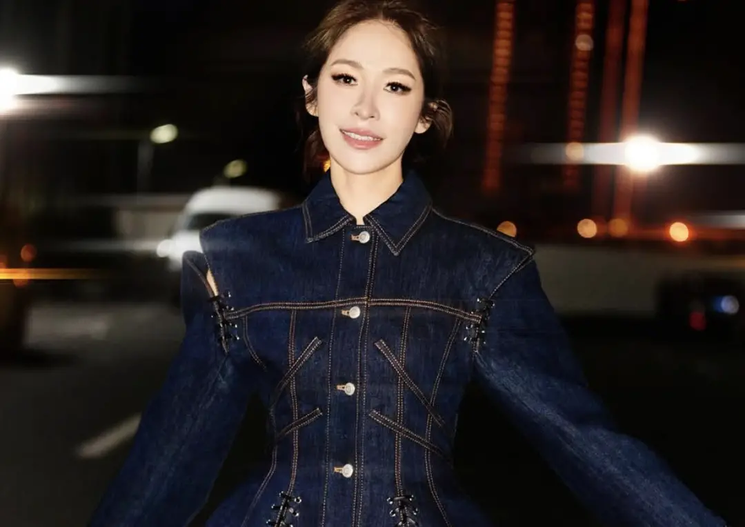 ▲蕭亞軒（如圖）近期重回幕前，狀態極佳，被傳有可能開演唱會。她的好友馬天佑近期在台推出粵語專輯，透露演唱會部分就是她目前還需要確認日期，其他的讓她自己宣布，似乎已經有譜。（圖／摘自IG）