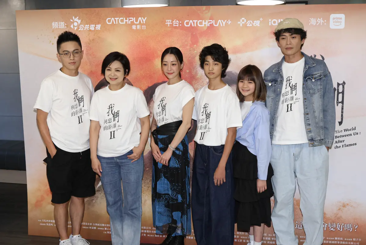 ▲《我們與惡的距離2》今（19）日接受媒體訪問，楊貴媚（左2）在劇中因推謝欣穎去陪酒，害她被性侵，楊貴媚解釋角色「沒有那麼壞」。（圖／記者朱永強攝）