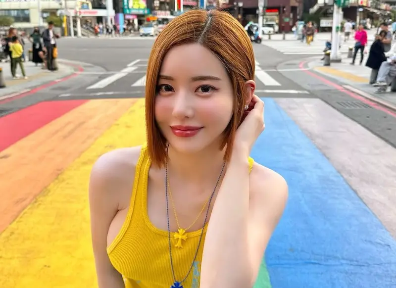 ▲南韓 DJ SODA 近日因漂髮失敗導致頭皮受損、頭髮大面積斷裂。（圖／DJ SODA IG）