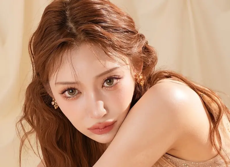 ▲THE BOYZ前成員周鶴年爆出跟明日花綺羅（如圖）性交易，但他全盤否認，《Dispatch》（簡稱：D社）出手還原始末。（圖／明日花綺羅 IG）