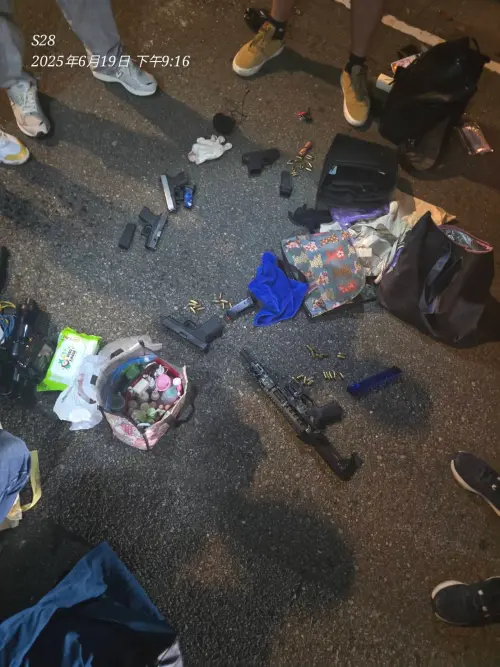 ▲警方在嫌犯的車上起出許多槍彈。（圖／台中市警局提供，2025.06.19）