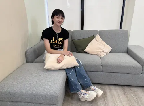 ▲袁澧林為了《山忌 黃衣小飛俠》體驗到在台灣山上拍戲的辛苦，但會讓她怕到尖叫的還是蟑螂。（圖／記者蘇詠智攝）