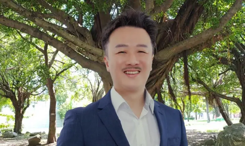 ▲名嘴李正皓在臉書上回擊國民黨立委，「一直蹭我也選不上」。（圖／翻攝臉書）