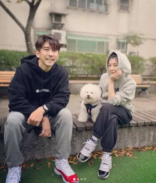 ▲生日前夕送走摯愛！梧桐妹愛犬miu miu過世（圖／賈靜雯IG）