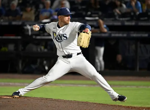 MLB/光芒投手Bigge中彈!遭168公里界外球直擊 被擔架抬出場