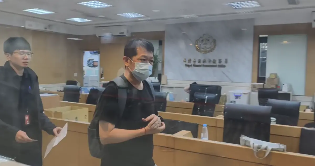 ▲新華泰富前董事長徐堂榮涉嫌中資案遭北檢約談，他也是北市2度咬人比特犬的飼主。（圖／翻攝畫面）