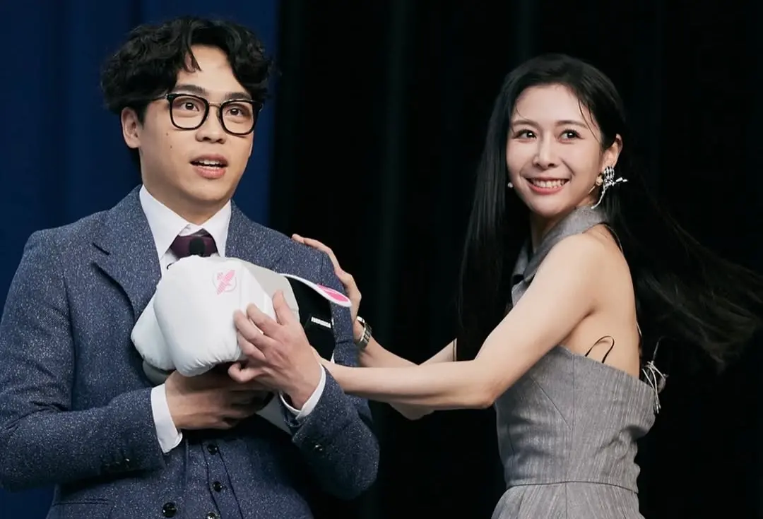 ▲Albee（右）今年6月被爆與賀瓏（左）熱戀，慘捲小三爭議，時隔3個多月，Albee突發2文洩出近況，雖沒有指名道姓，不過語氣及用詞頗重，引發外界關心。（圖／翻攝自Albee IG＠albeefin）