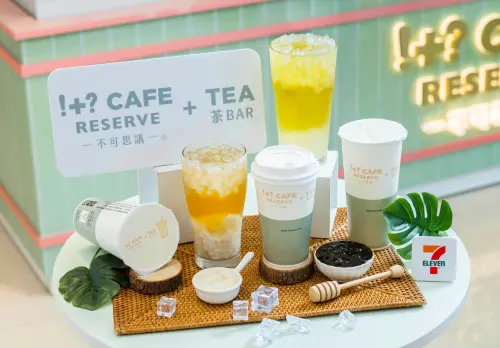 首間街邊型旗艦店導入兩大風味體系,茶香到奶香、從純飲到咀嚼一應俱全。(圖/7-11提供) ▲首間街邊型旗艦店導入兩大風味體系,茶香到奶香、從純飲到咀嚼一應俱全。(圖/7-11提供)