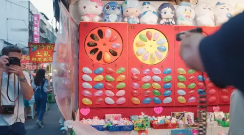 海豹部隊、CIA成員來台「夜市射氣球」！超狂畫面曝：職業級踢館
