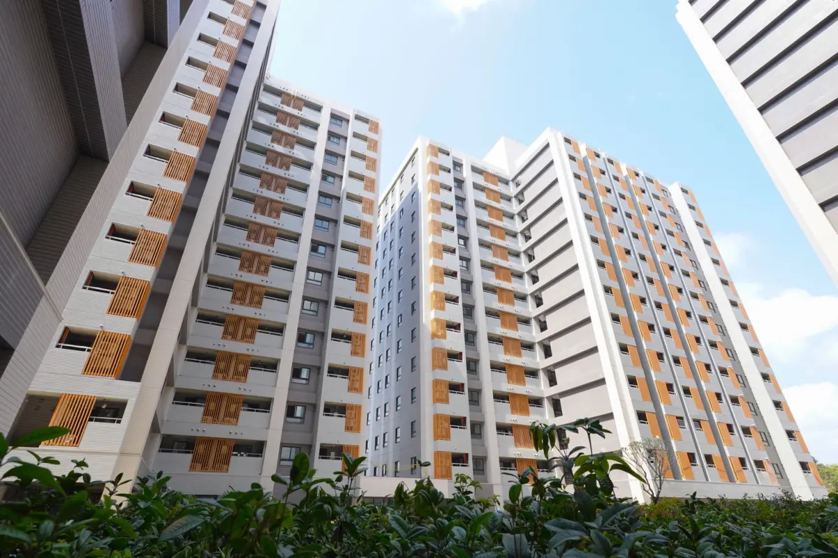 ▲高市府推動社會住宅政策，截至114年6月，全市社會住宅規劃戶數已達29,826戶，距離與中央共同目標「興建3.5萬戶社宅」已達成85%。（圖／高市府都發局提供）