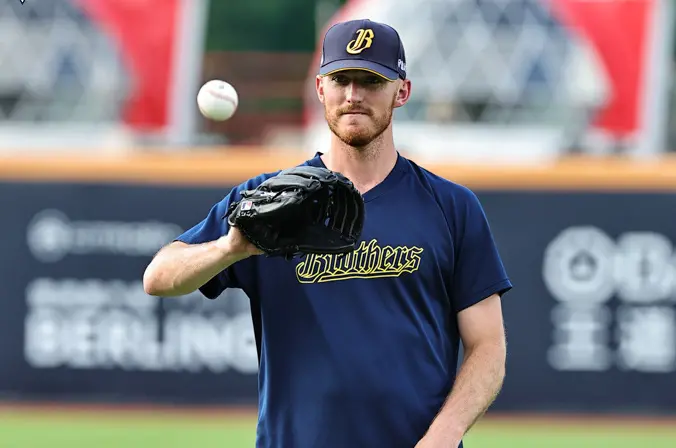 ▲中信兄弟李博登二軍一球未投，明日直接在一軍「開箱」，總教練平野惠一相當期待他的表現。（圖／中信兄弟提供）