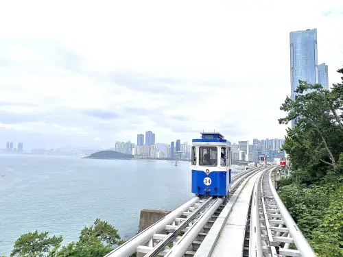 ▲雄獅規劃半自助玩釜山，將可安排搭乘海雲台濱海列車。（圖／雄獅旅遊）