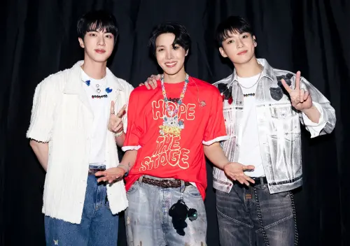 ▲BTS軍白期即將結束，JungKook（右）一退伍現身J-Hope（中）演唱會就爆爭議，Jin（左）竟在環球影城宣傳。（圖／BTS X）