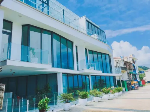 ▲藝人夫妻季芹與王仁甫在宜蘭頭城開民宿「PLAY Hotel」。(圖/Google評價) ▲藝人夫妻季芹與王仁甫在宜蘭頭城開民宿「PLAY Hotel」。(圖/Google評價)