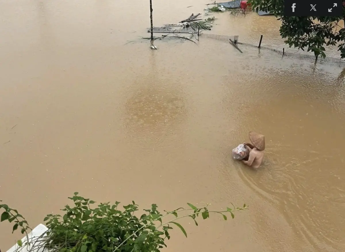 ▲越南太原省近日豪雨成災，不少民宅一樓被洪水淹沒。（圖／翻攝自(VnExpress）
