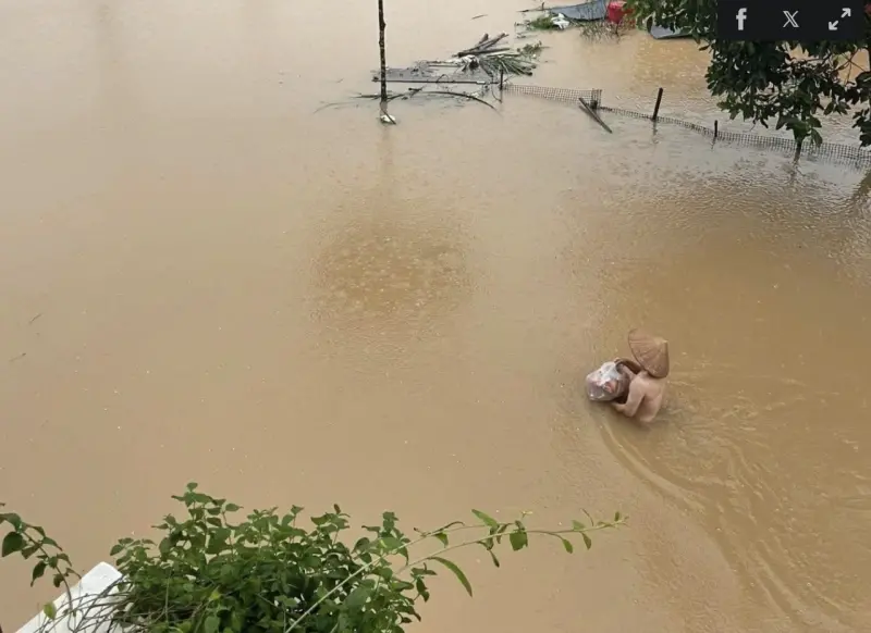 ▲越南太原省近日豪雨成災，不少民宅一樓被洪水淹沒。（圖／翻攝自(VnExpress）