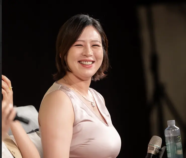 ▲劉品言（如圖）傳出和連晨翔結婚、懷孕「雙喜臨門」後，首度公開露面，出席台北電影節的講座。她懷胎超過3個月除了下巴明顯變圓，本就傲人的上圍尺寸更是激增，笑言被伺候得很好，終於知道為什麼大家喜歡懷孕。（圖／台北電影節提供）