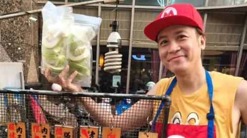 八點檔男星夜市擺攤被巧遇！討生活賣三明治　當地人狂讚：超好吃

