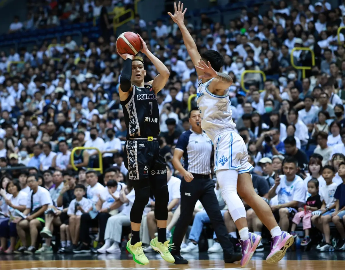 ▲TPBL總冠軍賽G3今（21）日在高雄開打，新北國王在客場憑藉林書豪攻下全場最高26分，並在關鍵時刻挺身而出，終場以104：99力退地主高雄海神，系列賽取得2：1領先。（圖／新北國王提供）