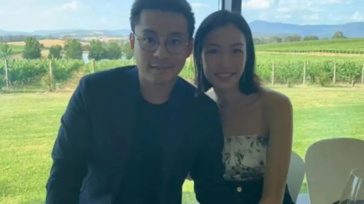 ▲曾和女星楊千霈傳出緋聞的香港富三代霍啟仁（左），近日被證實已和泰國籍女友結婚。（圖／翻攝自微博）