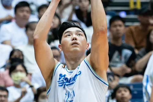 ▲高雄全家海神職業籃球隊21日總冠軍系列戰，第3戰主場高雄巨蛋開打，在全場12000名神隊友進場應援下，兩隊前三節互有領先，無奈海神隊此役禁區陷入犯規麻煩，獲20分、12籃板的艾德倒數2分鐘犯滿離場，海神隊終場99：104不敵新北國王。（圖／海神提供）