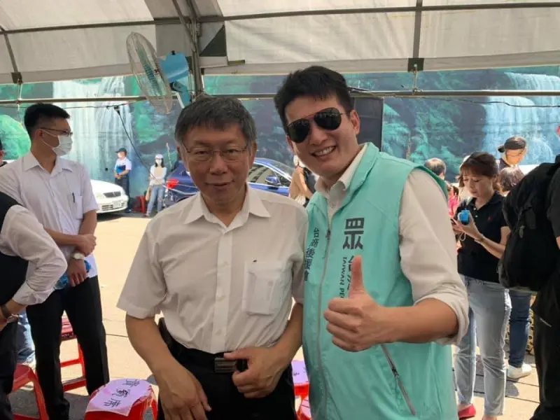 ▲民眾黨中央委員張凱鈞（右）今年以「個人名義」出席海峽論壇，但卻被港媒報導為代表民眾黨。（圖／張凱鈞臉書）