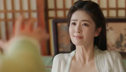 ▲白鹿因為在下凡渡情劫的時候介入人間因果，還弒神，被奪走10年靈力。（圖／翻攝自LINE TV）