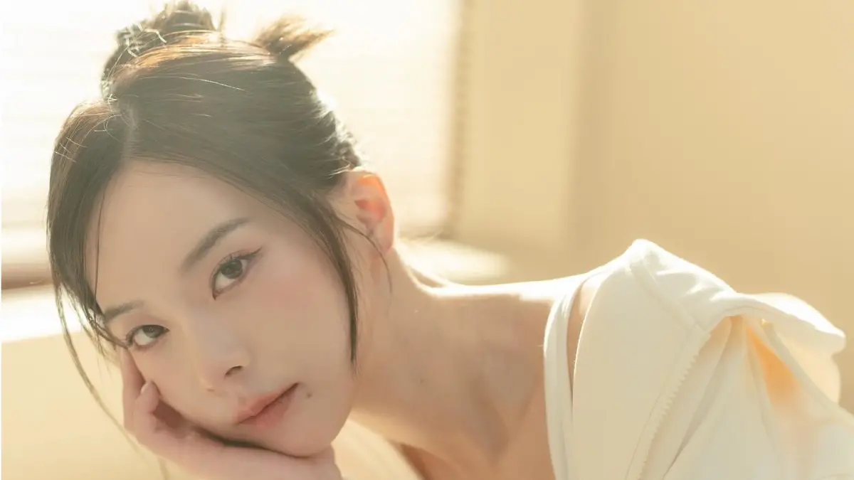 ▲奎丁（如圖）指控前經紀人設局詐財、蘿拉「AB合約」誆騙蔡阿嘎、Andy遭前女友家寧一家侵佔上億，《NOWnews今日新聞》盤點近期3起轟動演藝圈及網紅圈的「內鬼亂象」。（圖／翻攝自奎丁臉書）